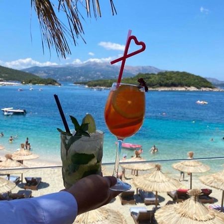 Hotel Four Islands クサミル エクステリア 写真
