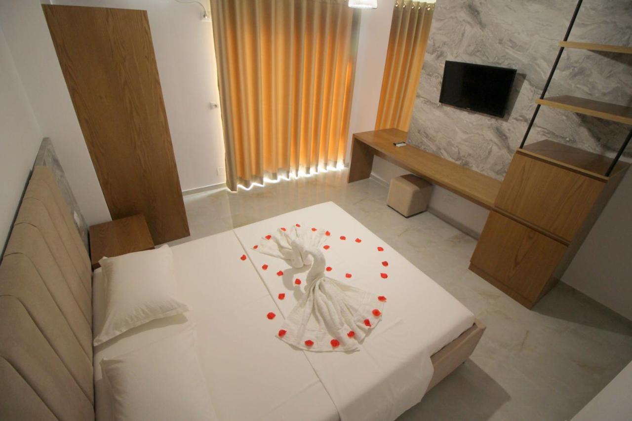 Hotel Four Islands クサミル エクステリア 写真