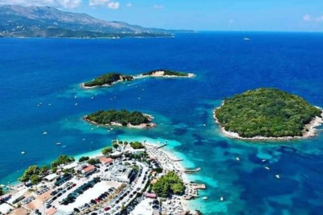 Hotel Four Islands クサミル エクステリア 写真