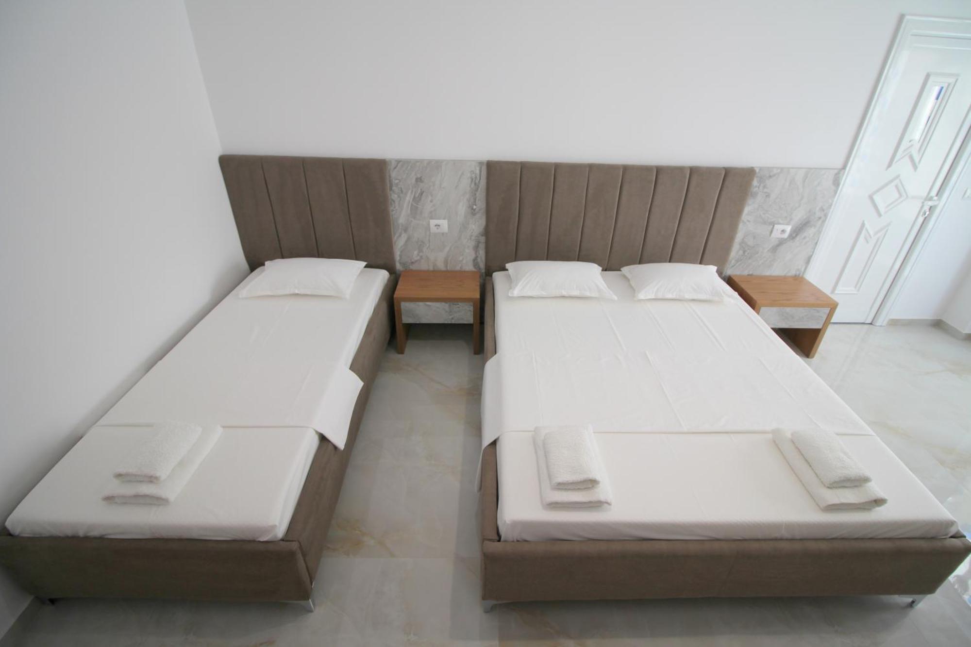Hotel Four Islands クサミル エクステリア 写真