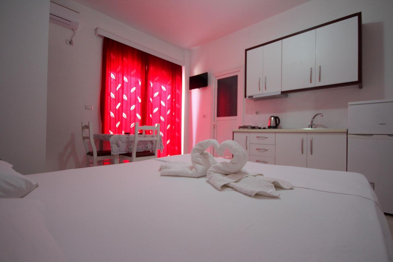 Hotel Four Islands クサミル エクステリア 写真